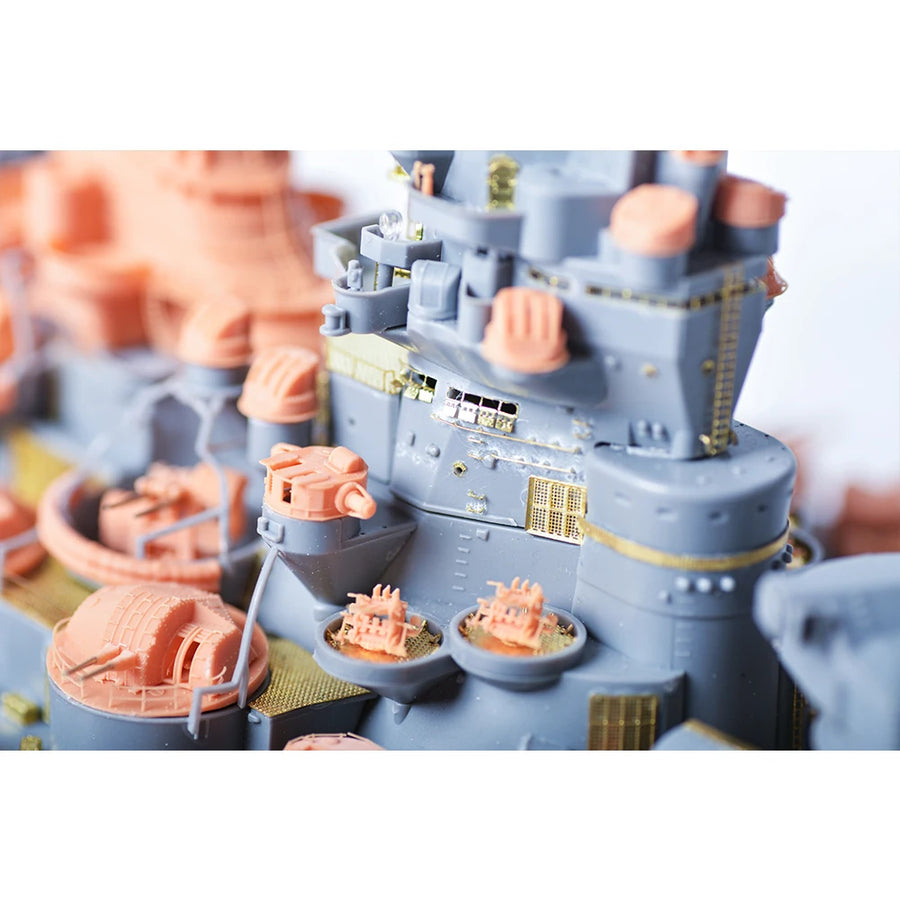 IJN Yamato Battleship 1/350 Resin Model Kit with Diorama Base - 1/350 resin model view 3
