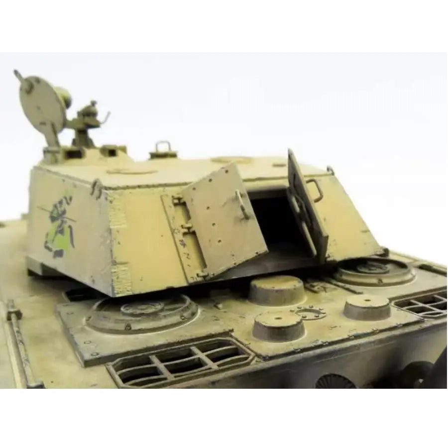 WWII German E-100 Type G Twin Gun Tank 1/35 Resin Model Kit - 1/35 resin model view 5