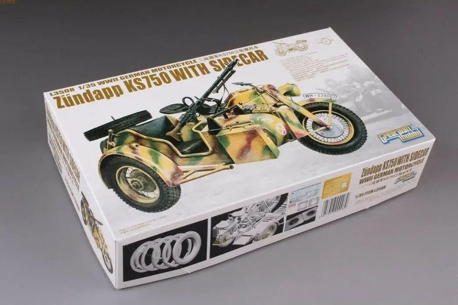 WWII German Zündapp KS750 Motorcycle with Sidecar 1/35 Resin Kit - 1/35 resin model view 2