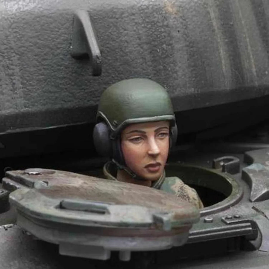 Modern Female Soldier with Tactical Gear Tank Hatch 1/16 Resin Figure Kit - resin model view 3