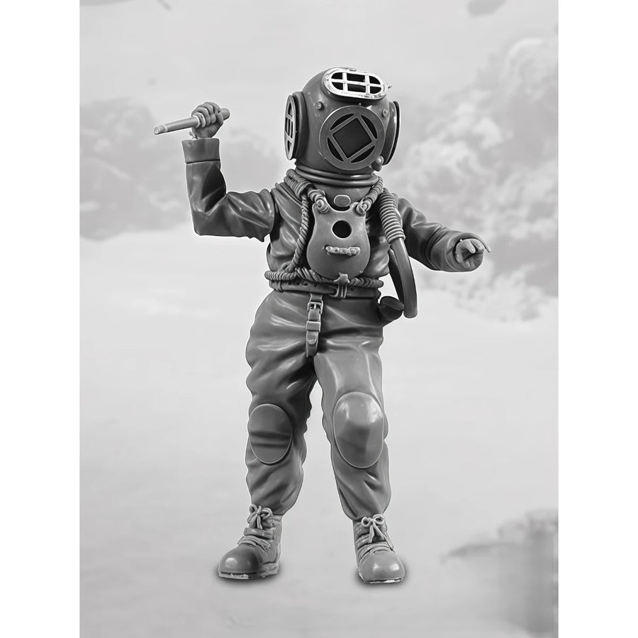 Vintage Deep Sea Diver in Helmet 1/35 Scale Resin Figure - 1/35 resin model view 2
