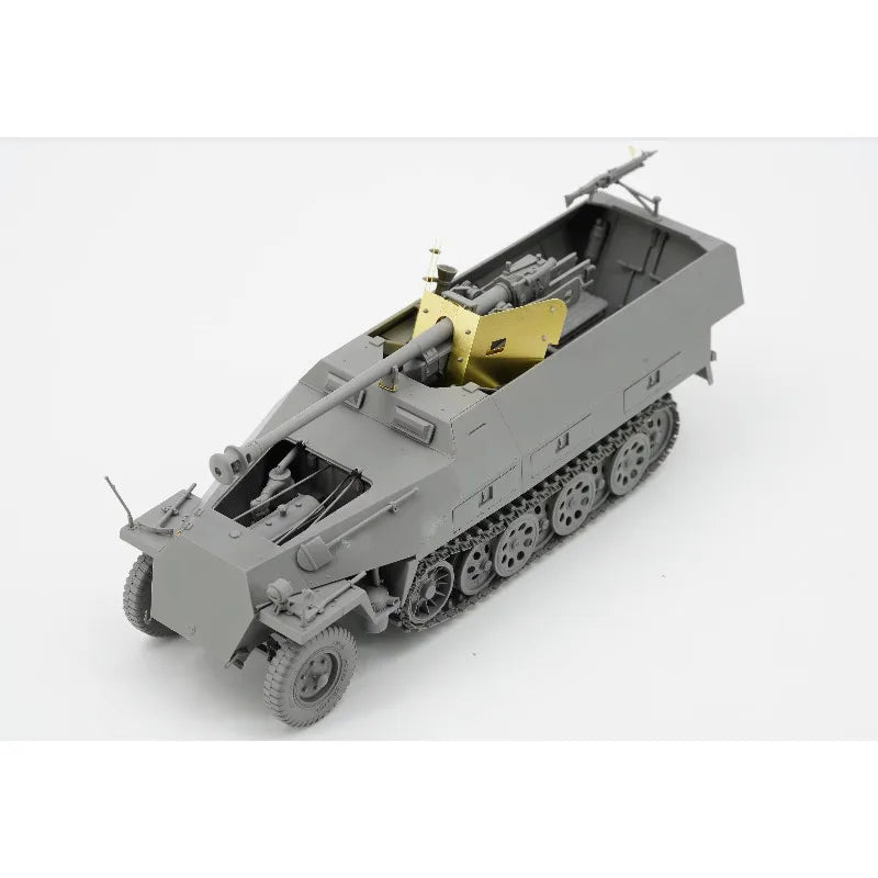 WWII German Sd.Kfz.251/22 PaK 40 Pakwagen 1/35 Resin Model Kit - 1/35 resin model view 5