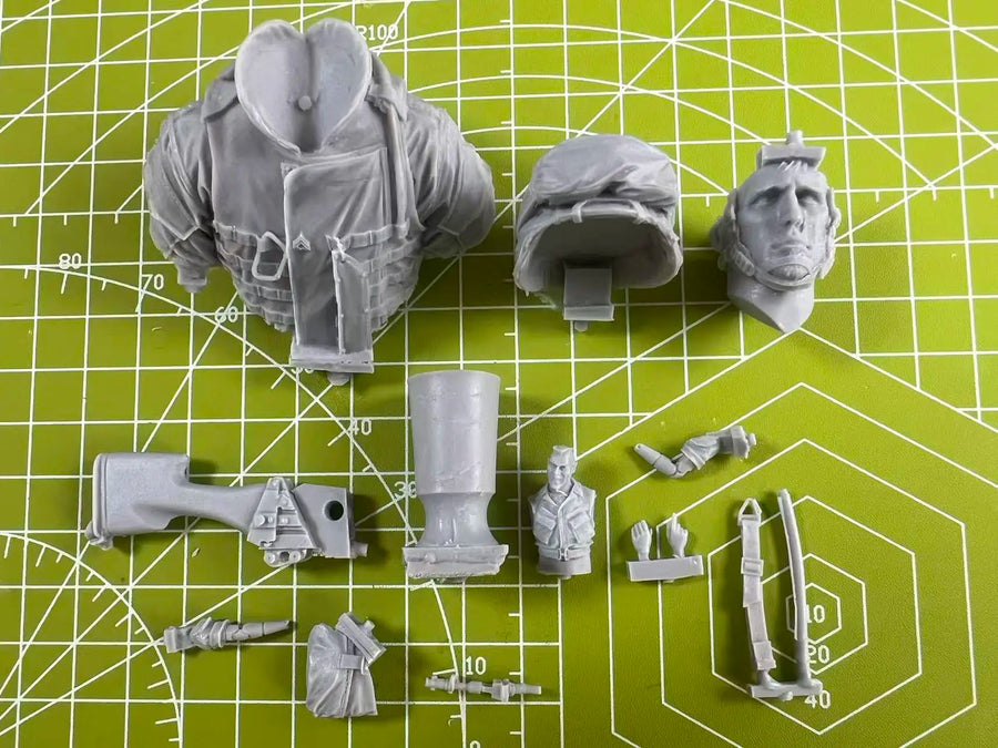 Modern Combat Soldier Resin Bust 1/10 Scale Figure Kit - 1/10 resin model view 2