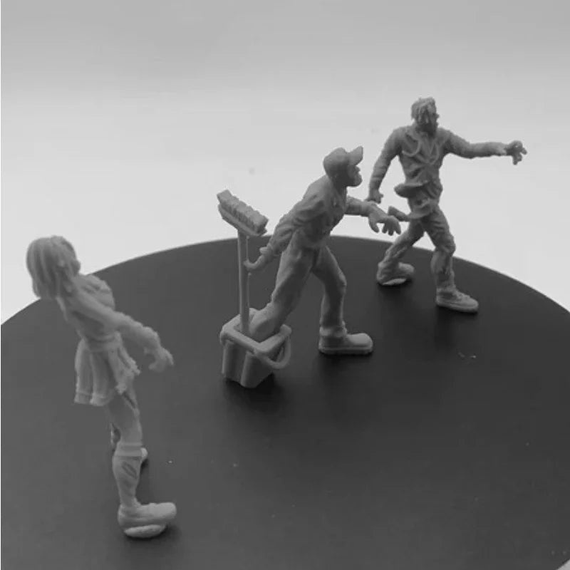Vault Zombie Pack #4 - 1/35 Resin Figure Kit (4 Figures) - 1/35 resin model view 3