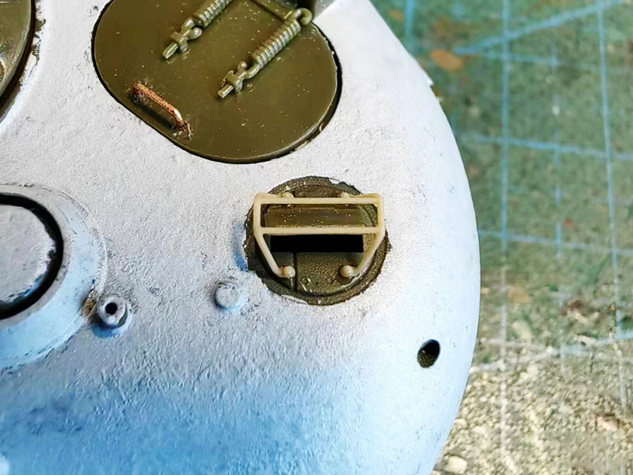 WWII American M4 Sherman Medium Tank 1/35 Resin Vehicle Kit - resin model view 2