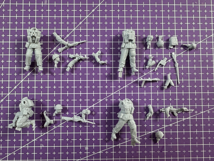 British Airborne Paratroopers 1/48 Scale Resin Figure Kit Set - 1/48 resin model view 2