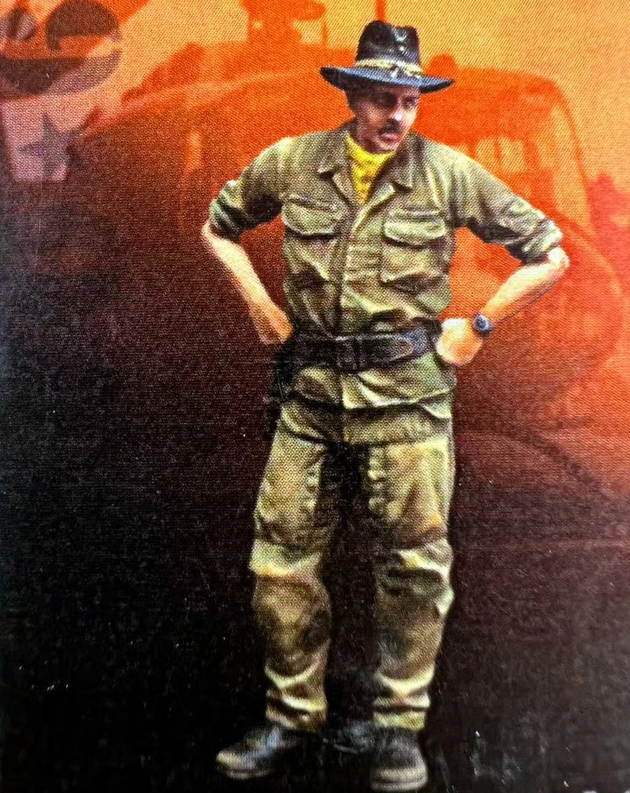 WWII US Army Officer Tropical Uniform 1/35 Resin Figure Kit - resin model view 3