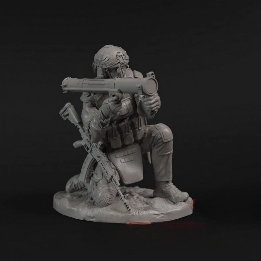 Modern Special Forces Operator with Anti-Tank Launcher and Assault Rifle 1/35 Resin Figure Kit - resin model view 2