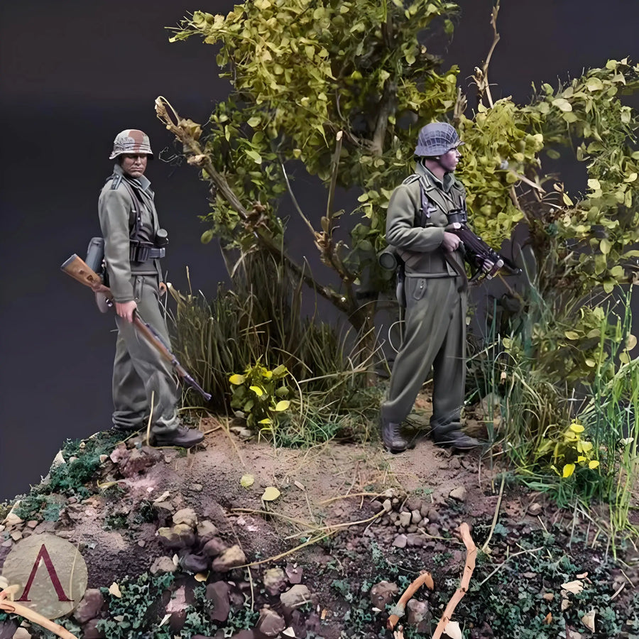 WWII German Grenadier Gefreiter 1/35 Resin Figure Diorama Set - 1/35 resin model view 2