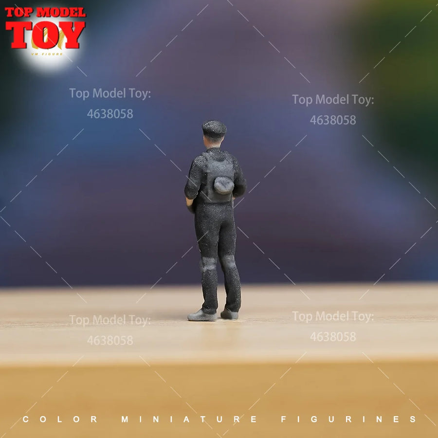 Chinese Police Officer in Tactical Gear 1/24 Resin Figure - 1/24 resin model view 2