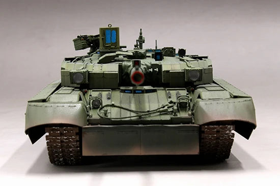 Modern T-90 Main Battle Tank Digital Camouflage 1/35 Resin Vehicle Kit - resin model view 2