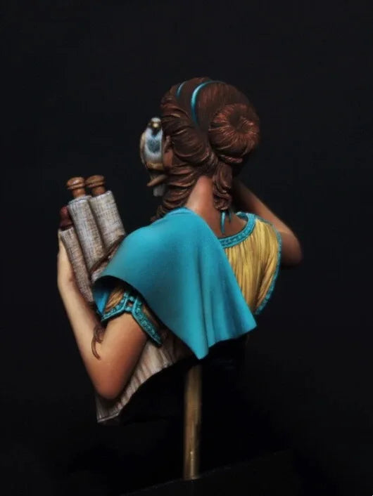 Egyptian Priestess with Falcon 1/10 Resin Bust - 1/10 resin model view 4