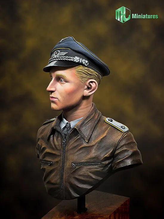 Erich Hartmann Luftwaffe Ace Pilot 1/9th Scale Resin Bust - 1/9 resin model view 2