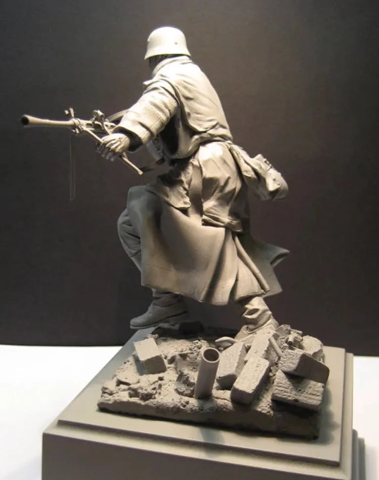 Sixth Army Soldier WWI 1/16 Scale Resin Figure Kit - 1/16 resin model view 4