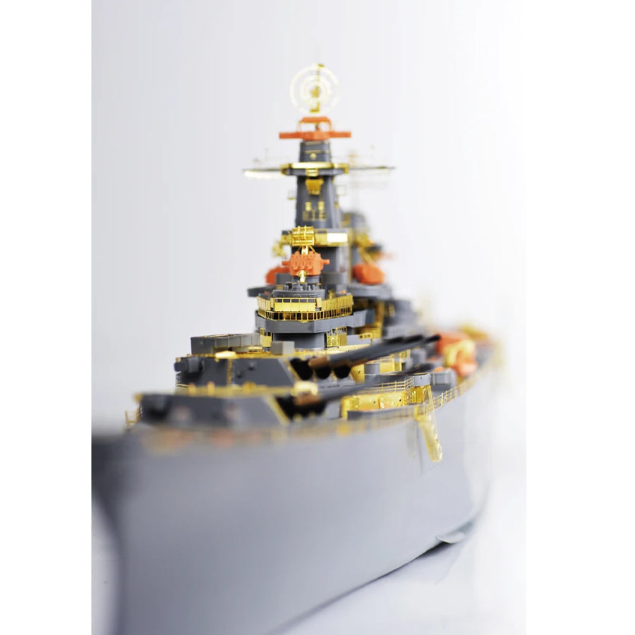 WWII US Navy Battleship Missouri 1/350 Resin Model Kit - 1/350 resin model view 5