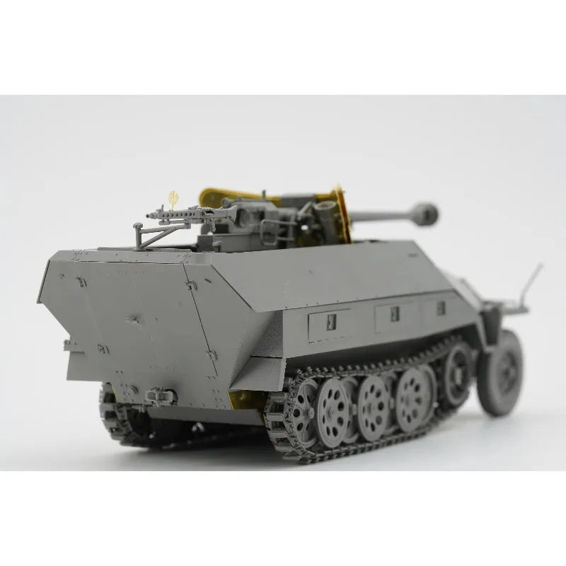 WWII German Sd.Kfz.251/22 PaK 40 Pakwagen 1/35 Resin Model Kit - 1/35 resin model view 6