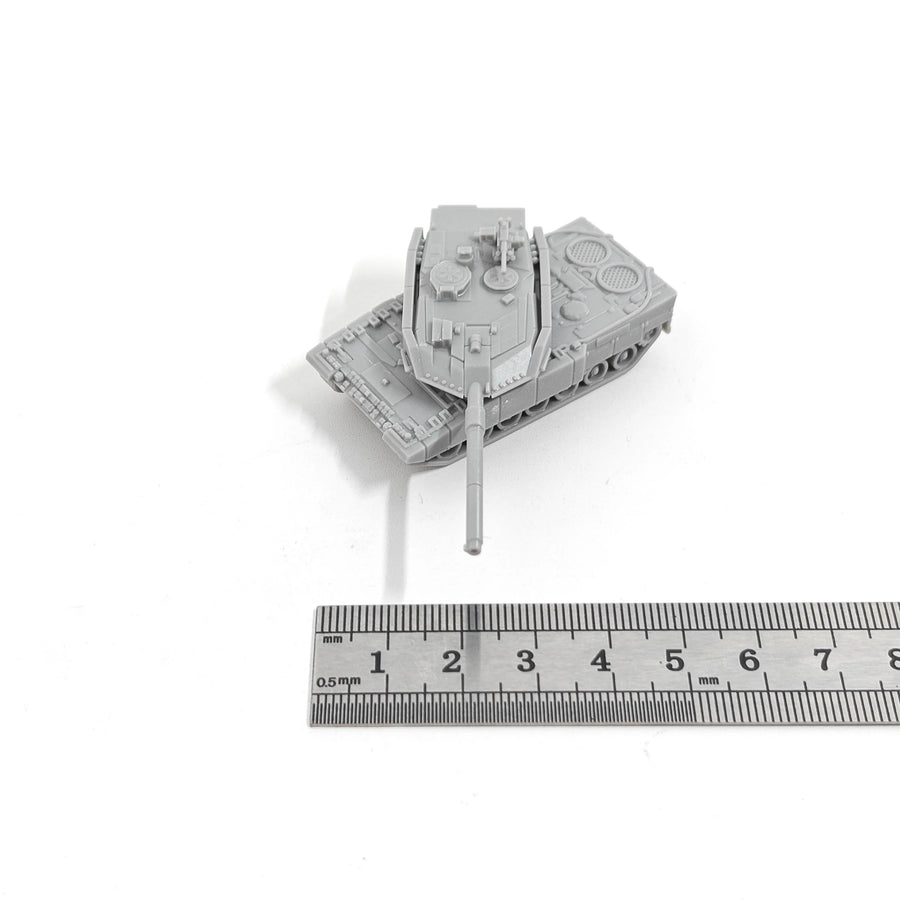 Leopard 2A7 Main Battle Tank 1/144 Scale Resin Model Kit - 1/144 resin model view 3
