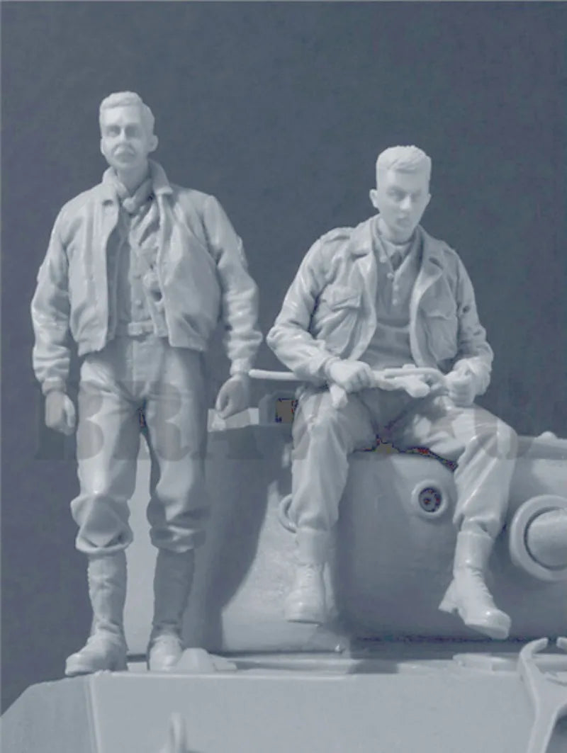 US Army Tank Crew 1944-1945 2-Figure Set 1/35 Resin Model Kit - 1/35 resin model view 2