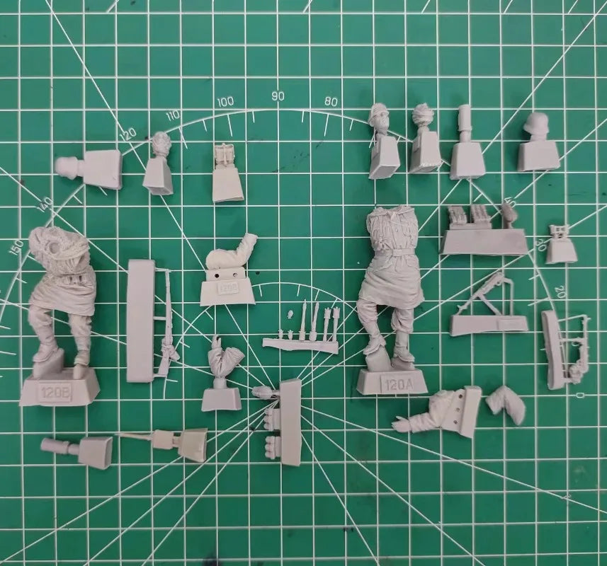WWII Soviet Motorized Infantry Kharkov 1/35 Resin Figure Kit - 1/35 resin model view 2