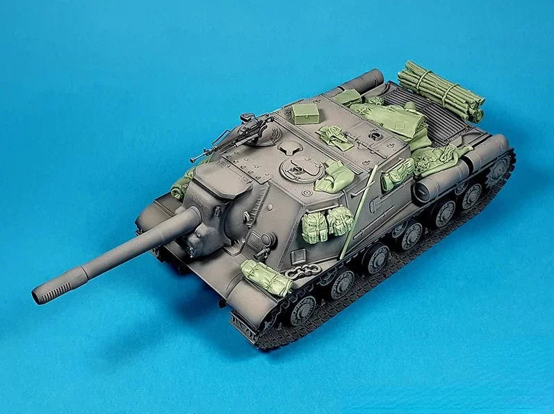 ISU-152 Soviet Heavy Tank Destroyer 1/35 Resin Model Kit - 1/35 resin model view 3