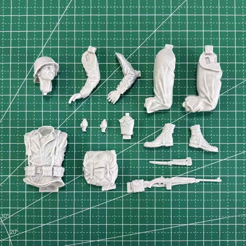 WWII US Army Machine Gunner 1/16 Resin Figure Kit - 1/16 resin model view 5