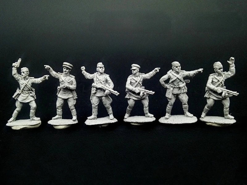 Soviet Officers & Sergeants 1/72 Scale Resin Figure Set - 1/72 resin model view 2