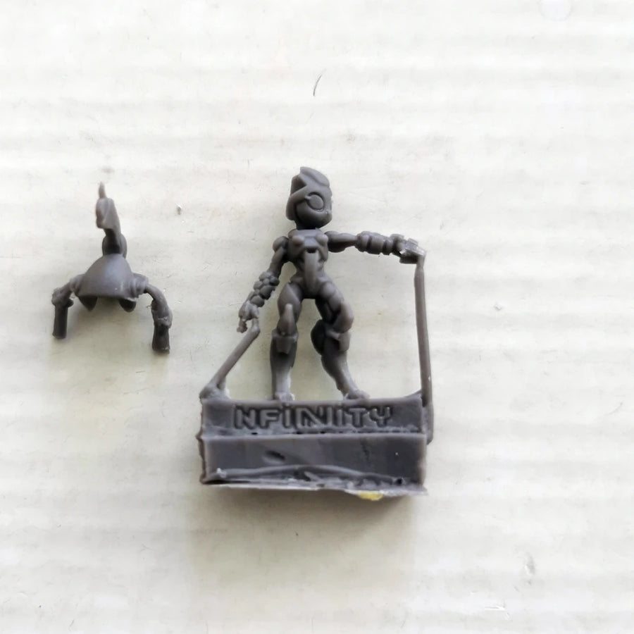 Sci-Fi Female Operatives Squad 28mm Stylized Resin Figure Set - resin model view 5