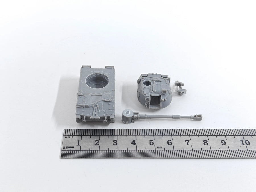 M109 Self-Propelled Howitzer 1/144 Resin Model Kit - 1/144 resin model view 5