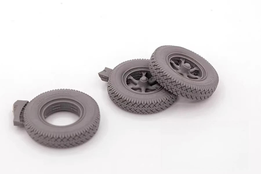 WWII German Sd.Kfz.7 Half-Track Wheel Set 1/35 Resin Model Kit - 1/35 resin model view 2