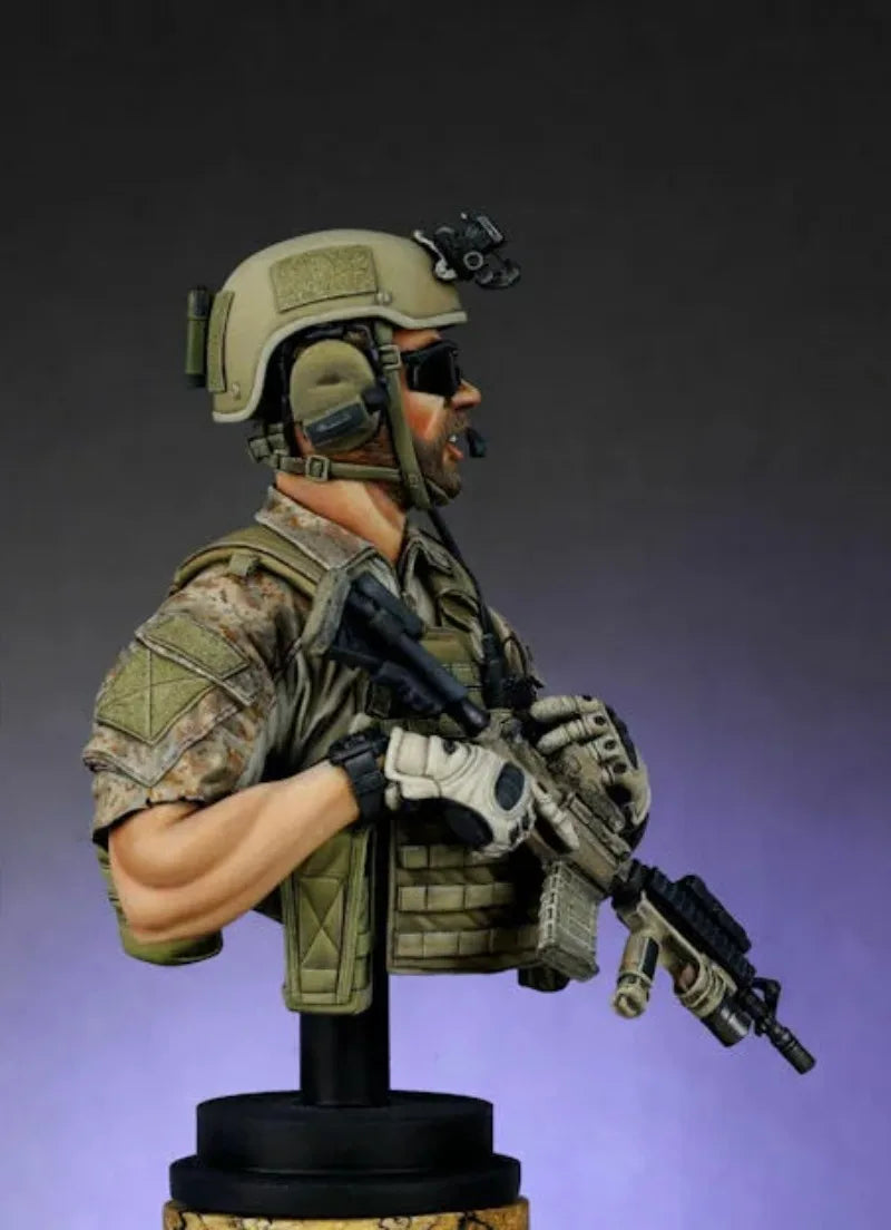 Modern Tactical Operator 1/9 Scale Resin Bust - 1/9 resin model view 4