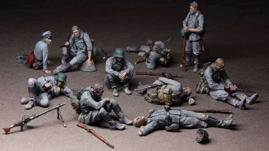 WWII Tank Crew 10-Figure Set 1/35 Resin Model Kit - 1/35 resin model view 2