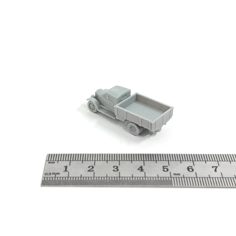 Soviet ZiS-5 Cargo Truck 1/144 Scale Resin Model Kit - 1/144 resin model view 4