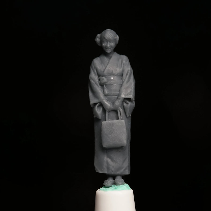 Japanese Woman in Kimono with Handbag 1/64 Resin Figure Kit - 1/64 resin model view 2