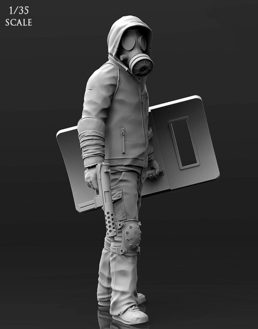 Post-Apocalyptic Survivor with Gas Mask 1/35 Resin Figure Kit - 1/35 resin model view 2