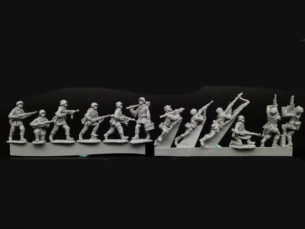 WWII German Wehrmacht Infantry Squad 12-Figure Set 1/72 Resin Kit