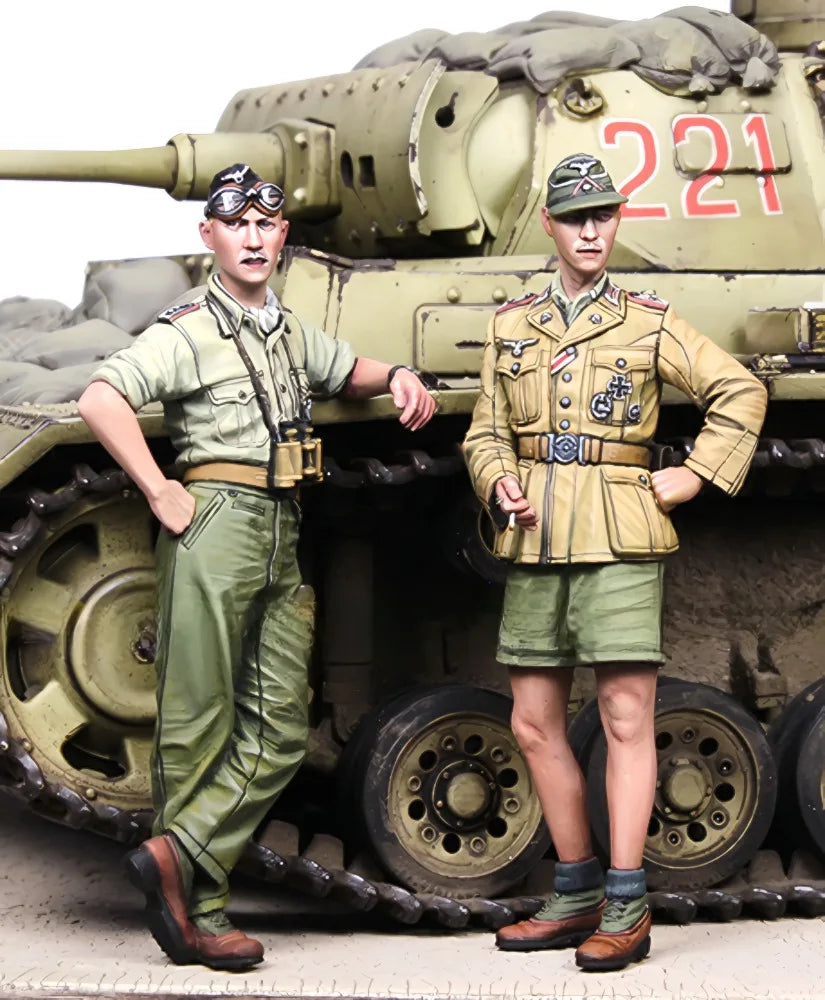WWII German DAK Panzer Crew Officers 1/35 Scale Resin Figure Set - 1/35 resin model view 4