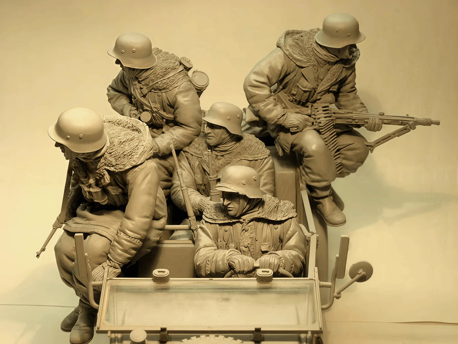 WWII German Tank Crew 5-Figure Set 1/16 Scale Resin Model Kit - 1/16 resin model view 2
