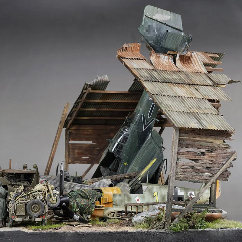 Military Aircraft Warehouse Diorama 1/35 Resin Model Kit - 1/35 resin model view 2