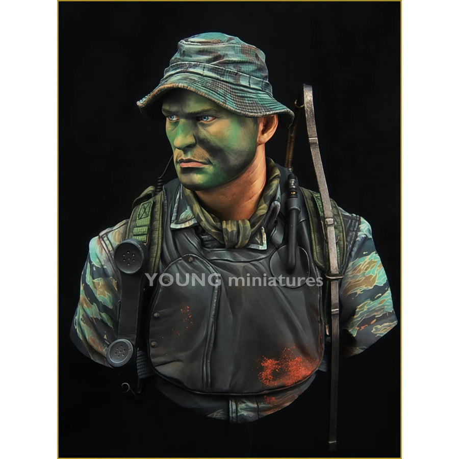 Vietnam War Era Operator with Tiger-Stripe Camo 1/10 Resin Bust Kit - resin model view 3