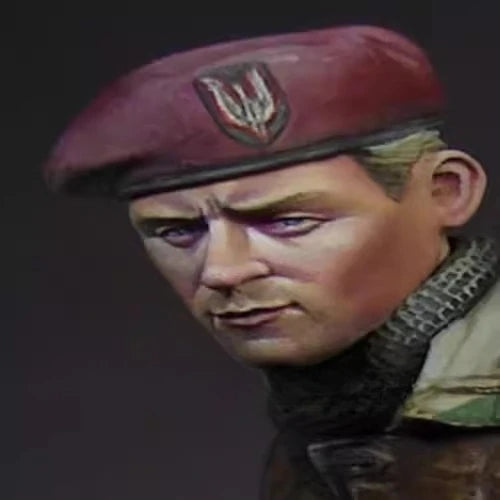British Paratrooper with Rifle 1/16 Resin Figure Kit - 1/16 resin model view 5