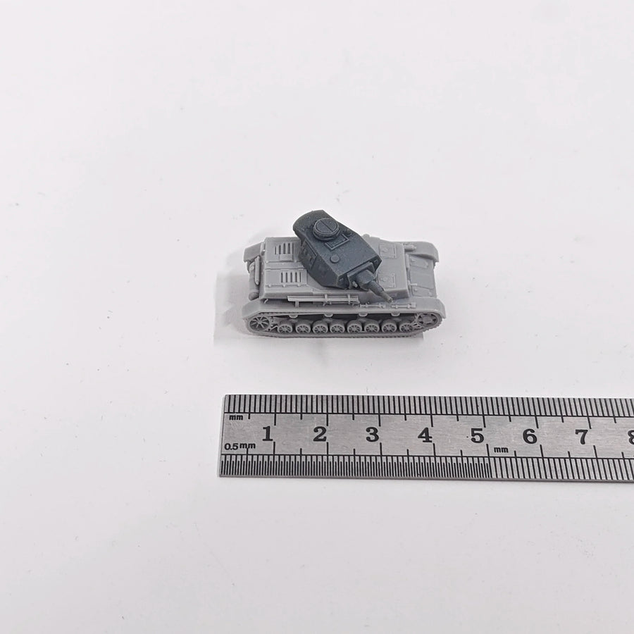 Panzer IV Ausf. F1 Tank 1/144 Scale Resin Model Kit - 1/144 resin model view 2