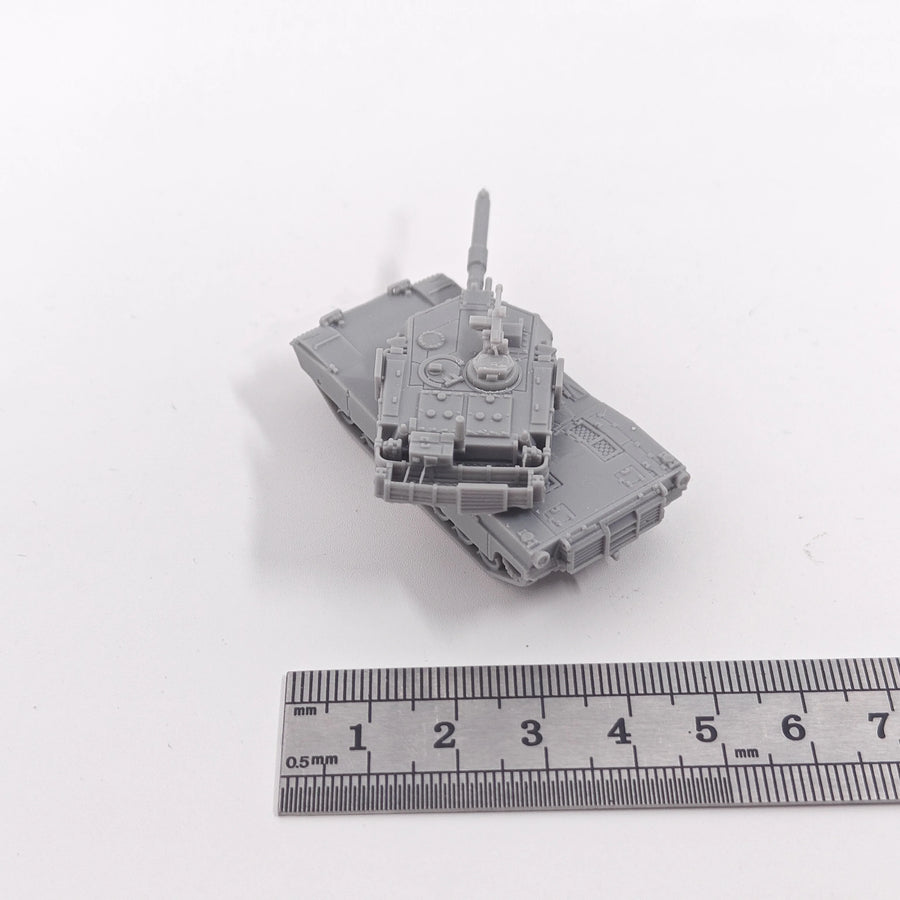 M1A1 AIM Abrams Main Battle Tank 1/144 Scale Resin Model Kit - 1/144 resin model view 2