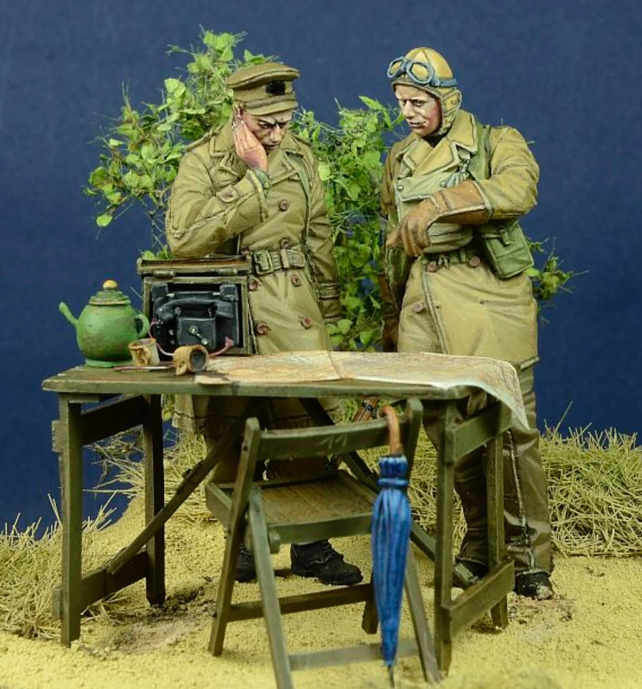 WWII British Officers Military Diorama Set 1/35 Resin Figure Kit - 1/35 resin model view 2