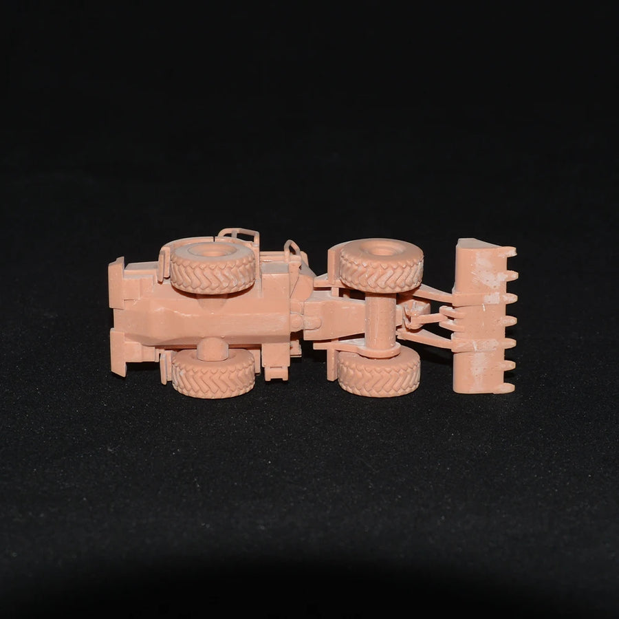 Wheel Loader Construction Vehicle 1/87 Resin Model Kit - 1/87 resin model view 5