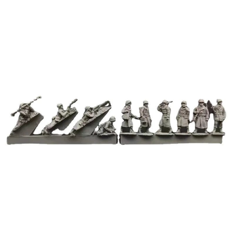 WWII German Winter Infantry 10-Figure Set 1/72 Resin Kit - resin model view 3