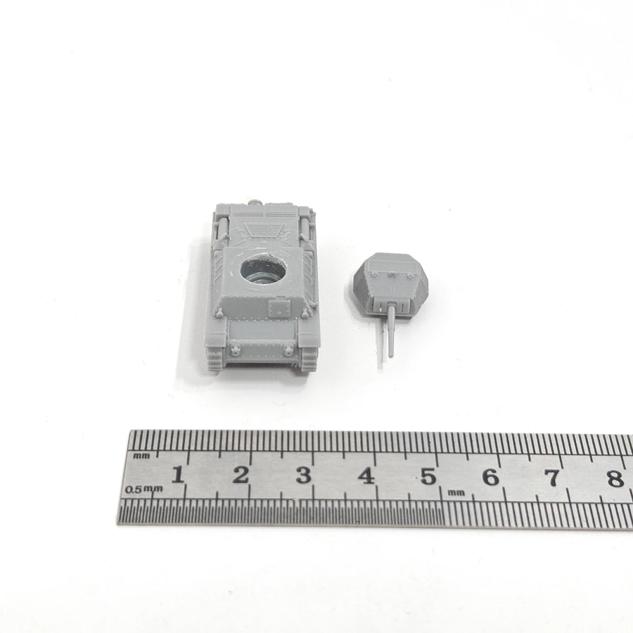 Italian P26/40 Heavy Tank 1/144 Resin Model Kit - 1/144 resin model view 4