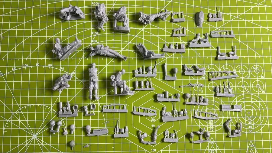 WWII Tank Crew 10-Figure Set 1/35 Resin Model Kit - 1/35 resin model view 3