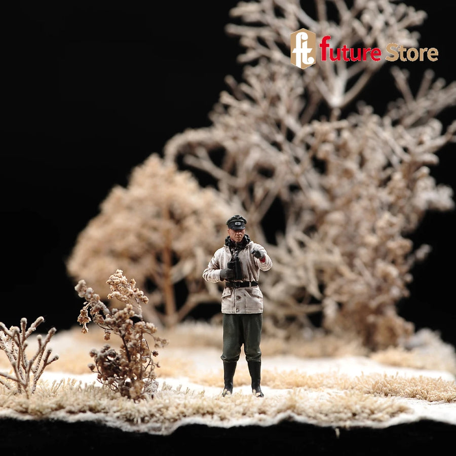 WWII Winter Soldiers with Commander 1/72 Resin Figure Diorama Set - 1/72 resin model view 4