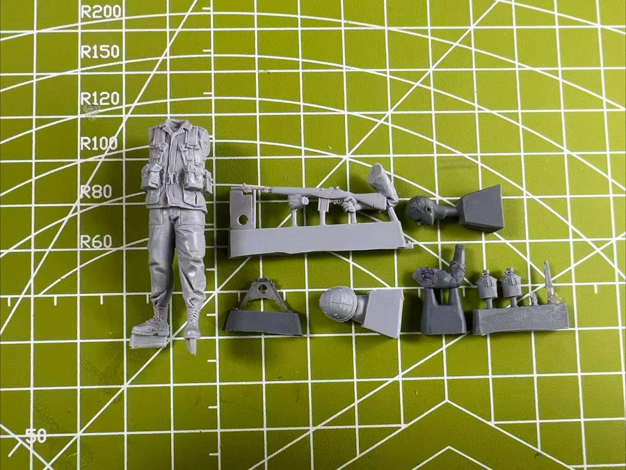 WWII American Soldier with Rifle 1/35 Resin Figure Kit - resin model view 3