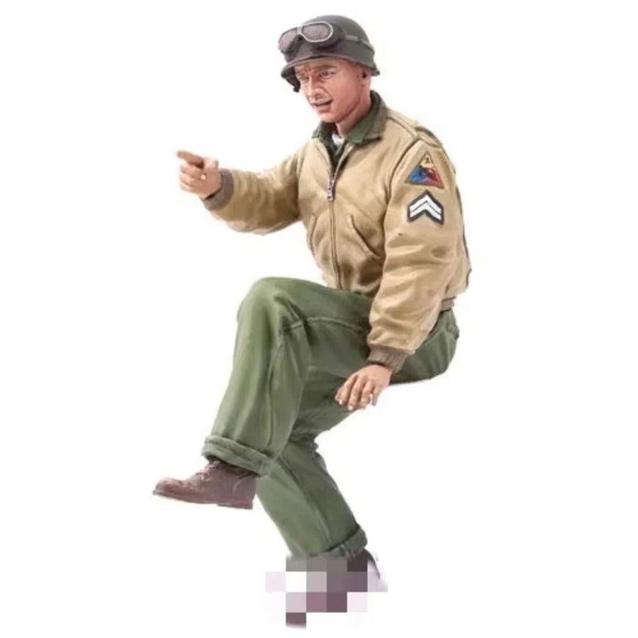WWII US Army Tank Commander with Goggles 1/16 Resin Figure - 1/16 resin model view 2